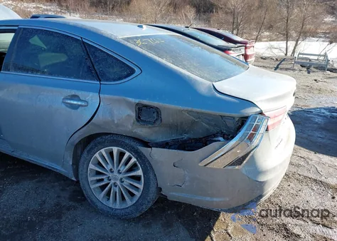 2015 Toyota Avalon Hybrid Xle Touring z USA, uszkodzony, nr VIN 4T1BD1EB8FU039591